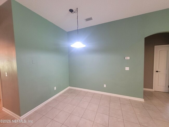 Building Photo - 680 Chestwood Chase Dr