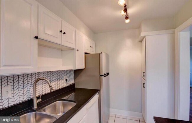 Foto del edificio - 6622 Boulevard View