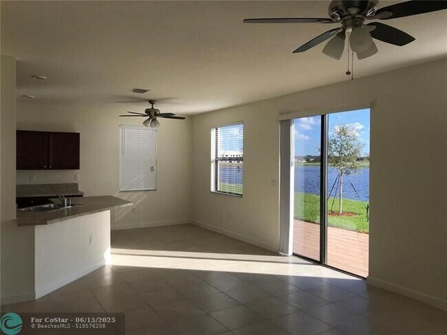 Foto del edificio - 3418 W 103rd Terrace