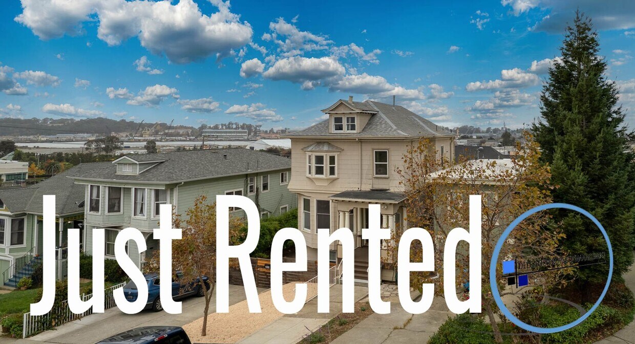 Foto principal - Recently remodeled historic home available...