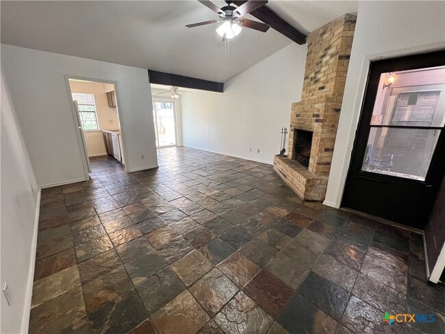 Building Photo - 401 Quail Run Dr