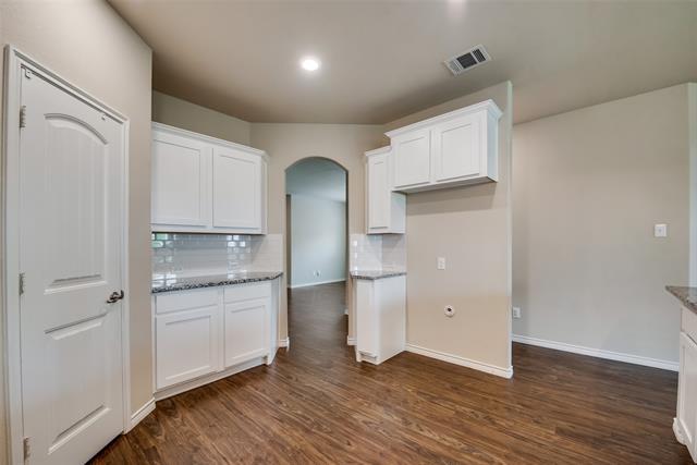 Building Photo - 607 Eleanor Dr