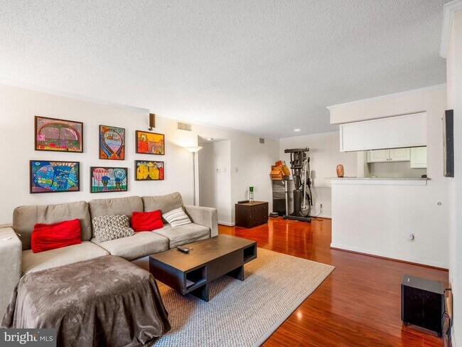 Foto del edificio - 1525 Lincoln Cir