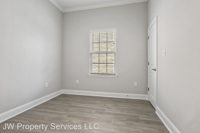 Building Photo - 3 br, 2 bath House - 9025 Olive Street