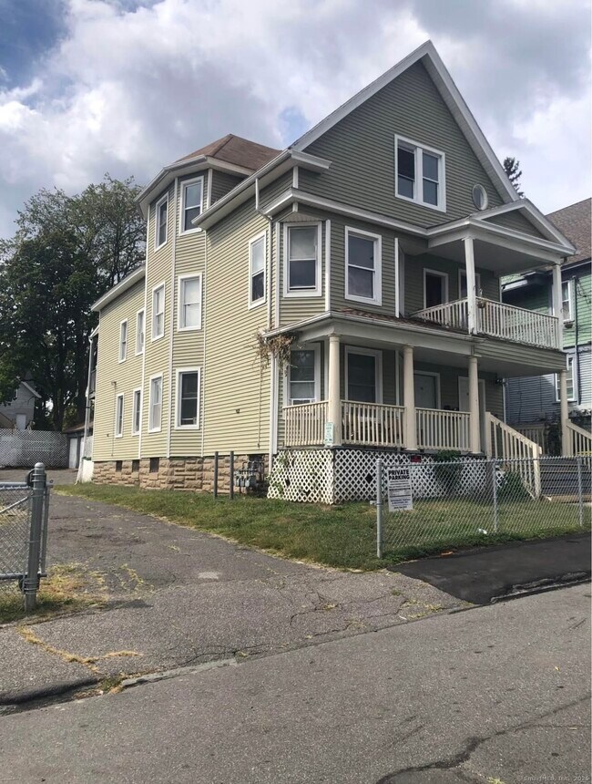 Foto del edificio - 167 Chestnut Ave