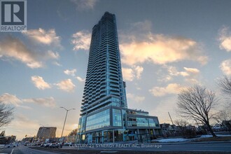Building Photo - 805 Carling Ave