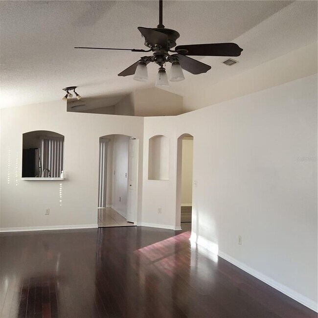 Foto del edificio - 28525 Seashell Ct