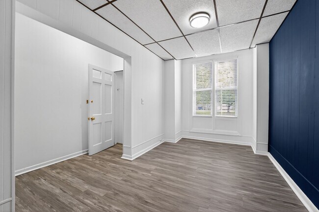 Building Photo - 2 bedroom 1.5 bath rowhome for rent in Baltimore