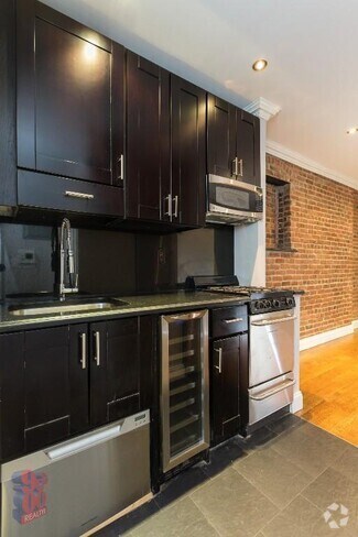 Building Photo - 437 W 53rd St