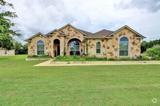 Building Photo - 323 Chisholm Trail