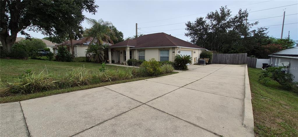 Foto del edificio - 10037 Crenshaw Cir