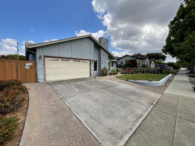 Foto del edificio - 1426 Ormsby Dr