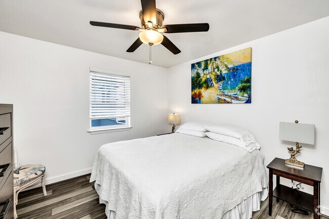 2BR, 1BA - 900SF - Bedroom - Sandy Bay Apartments (Furnished)