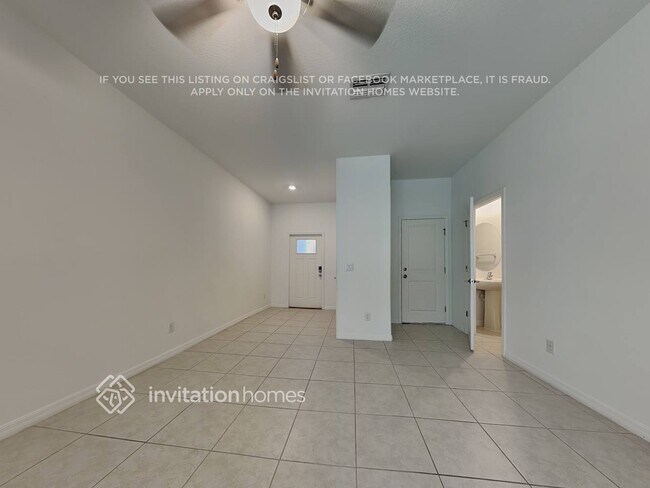 Building Photo - 8286 Crescent Oaks Dr