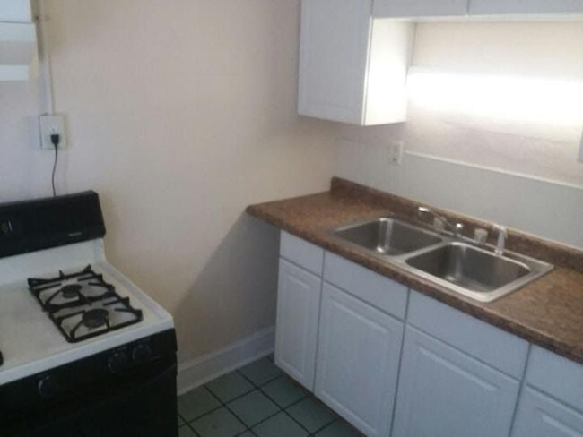 Foto del edificio - 6702 W Fairview Ave