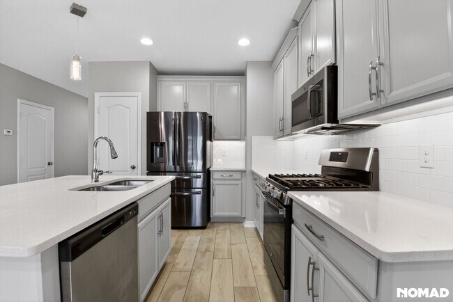 Building Photo - 242 Evertree Loop