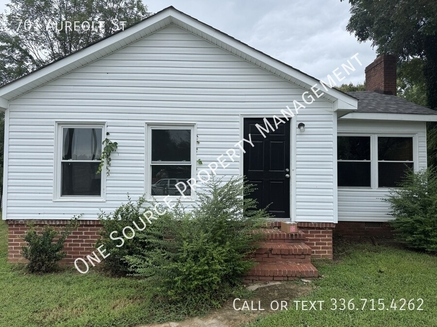 Primary Photo - 701 Aureole St