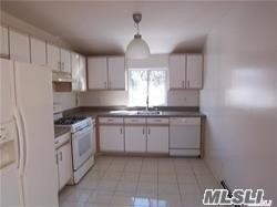 Building Photo - 141-10 Caney Ln