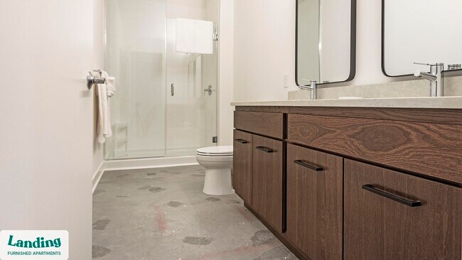 Foto del edificio - 300 S Broadway