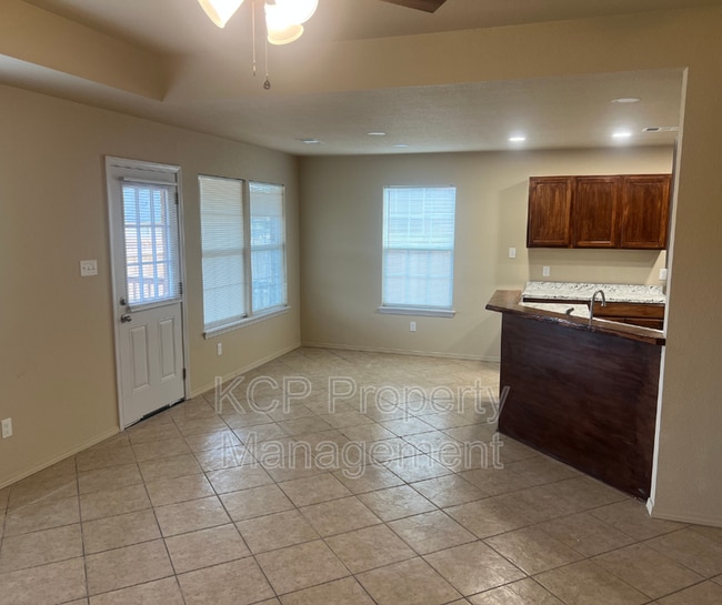 Building Photo - 2014 N 55th Pl