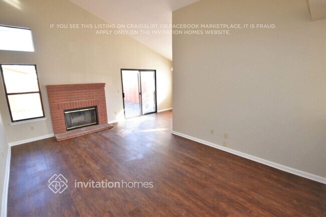 Building Photo - 2770 Seabreeze Dr