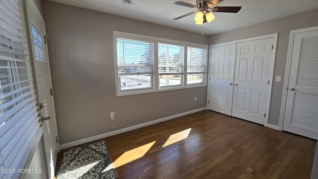 Building Photo - 2 Pine Crest Dr