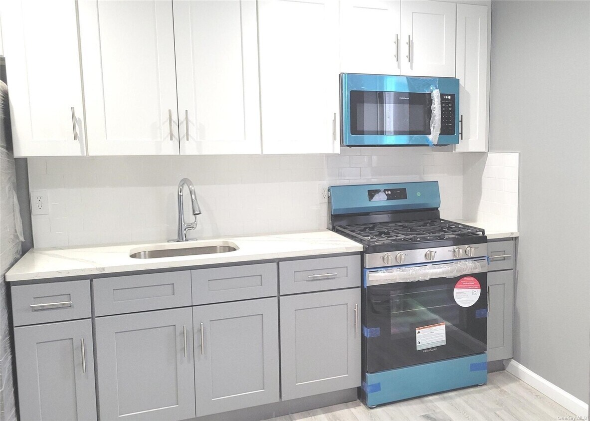Foto principal - 2845 W 37th St