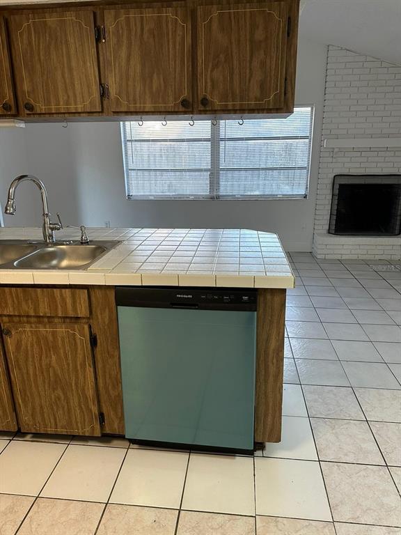 Foto del edificio - 4950 Fleetwood St