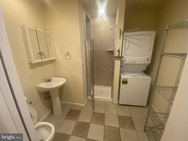 Building Photo - 2428 S Broad St