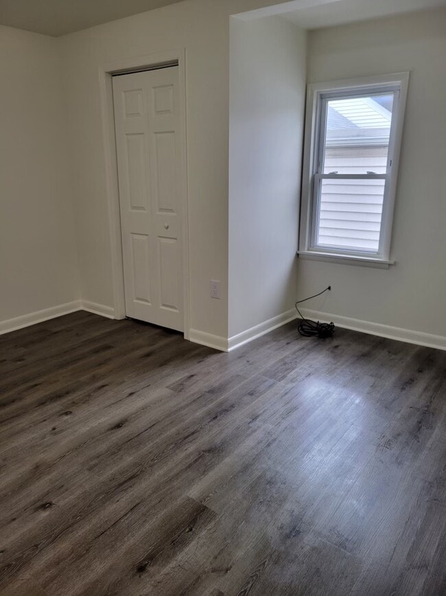 Building Photo - 431 Market St