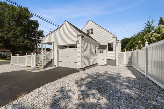 Garage & Driveway - 803 Rahway Ave