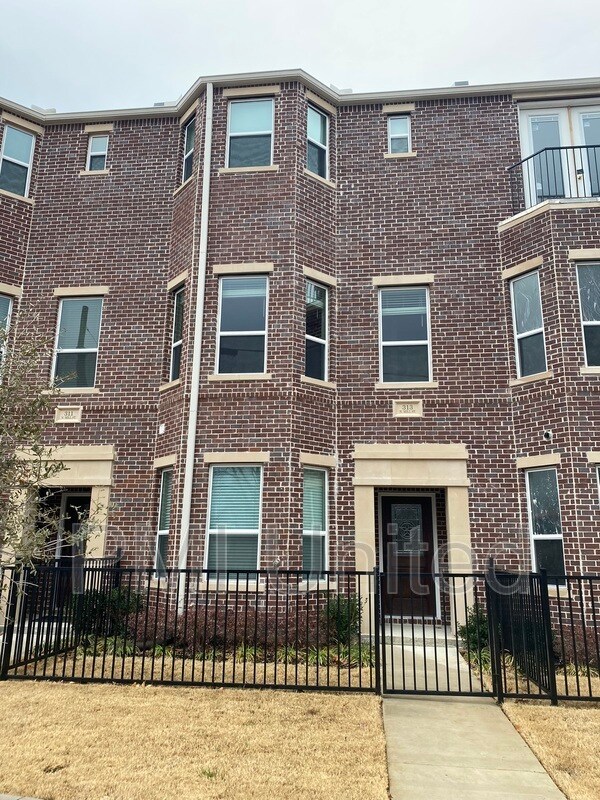 Foto del edificio - 313 N Mill St