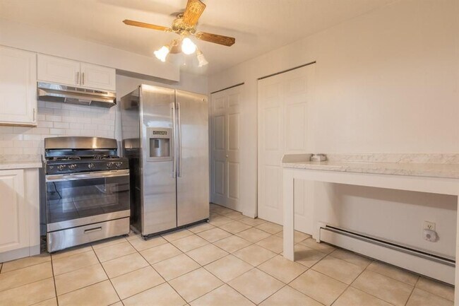 Foto del edificio - 10 Josephine St