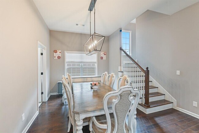 Building Photo - 905 Overture Dr