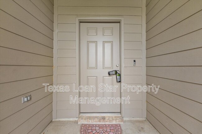 Building Photo - 21143 Waze Lewis Dr