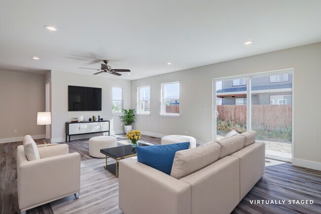 Puesta en escena virtualmente - 710 Black Diamond St