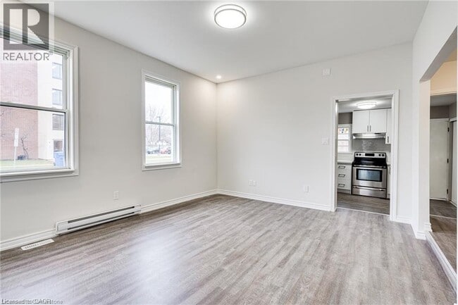 Building Photo - 35 Albion St