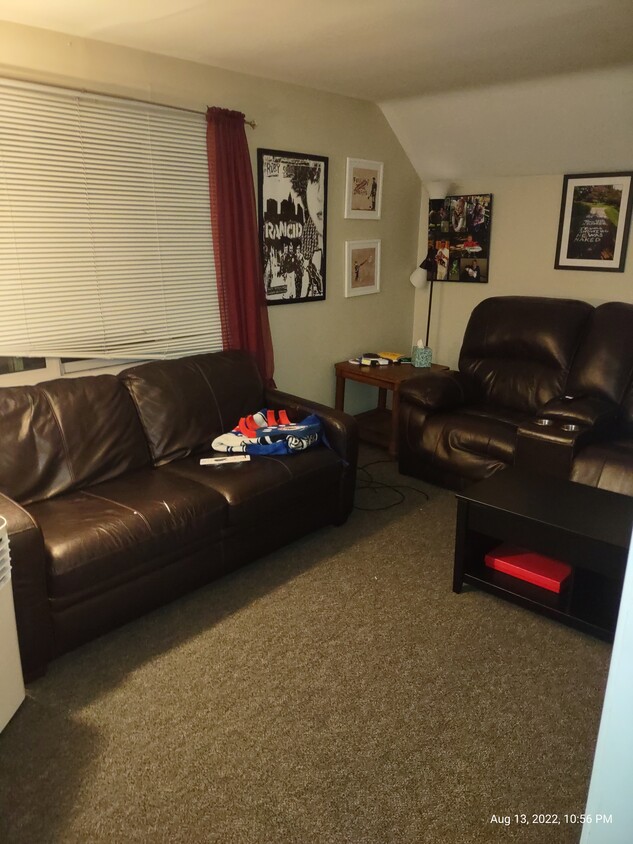 Living room with storage closets - 110 E Milnor Ave