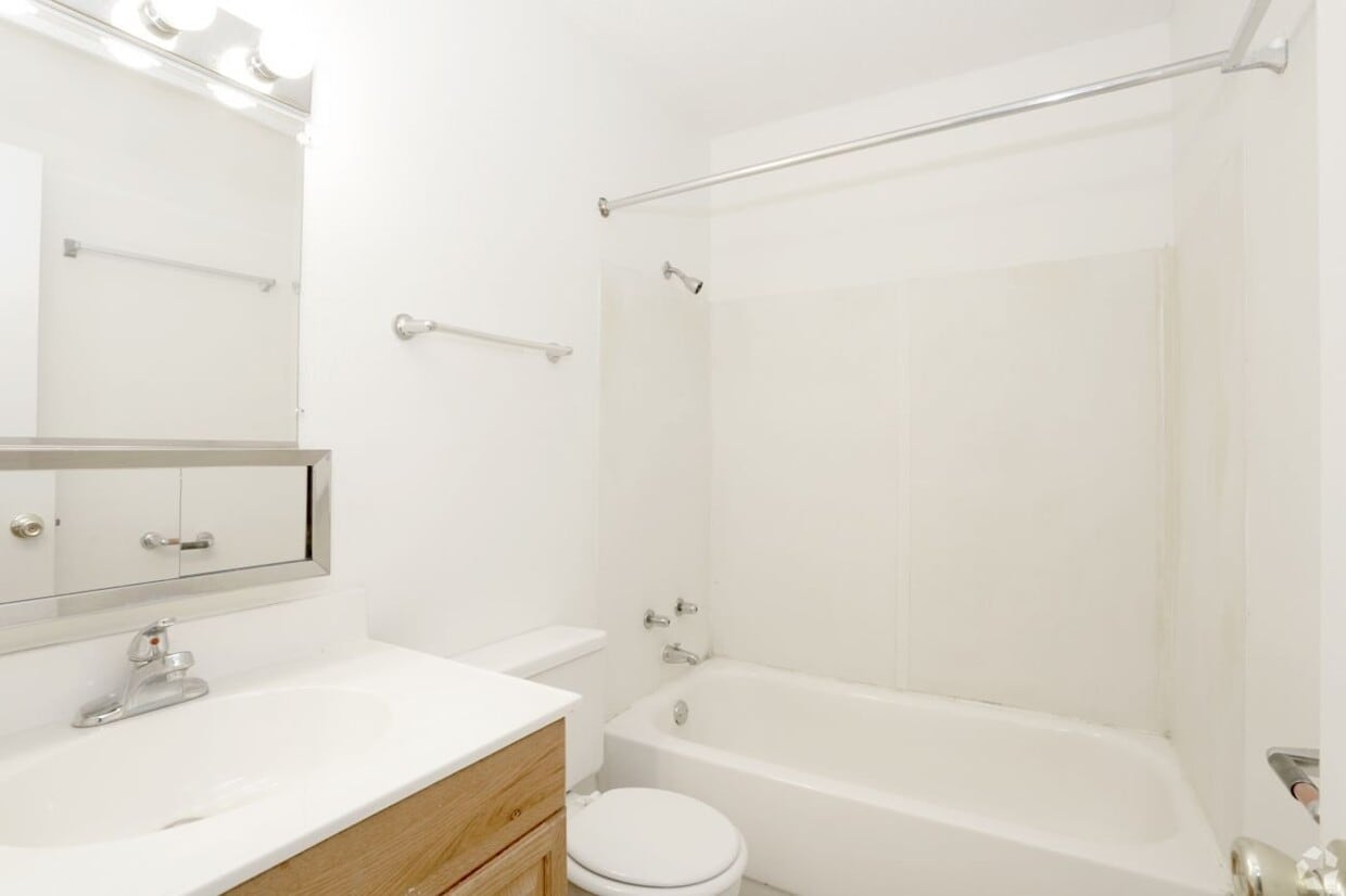 Foto del edificio - 908 N Broadway Ave