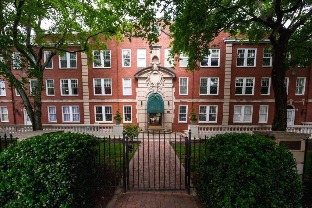 Primary Photo - 2840 Peachtree Rd NE