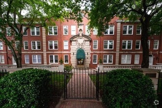 Building Photo - 2840 Peachtree Rd NE