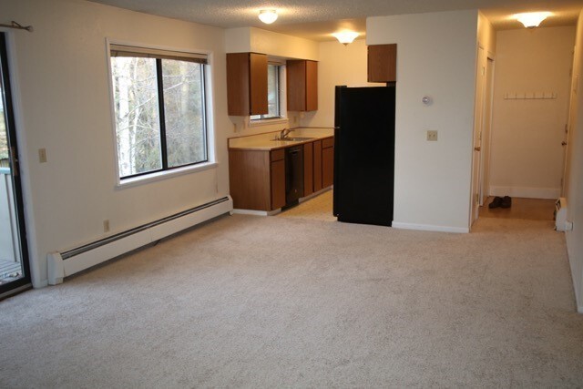 Building Photo - Top Floor 2 Bedroom Condo!