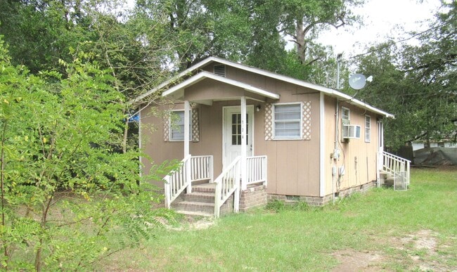 Building Photo - 126 Lewis St