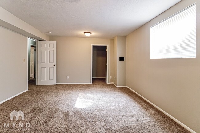 Building Photo - 9548 S 1210 E