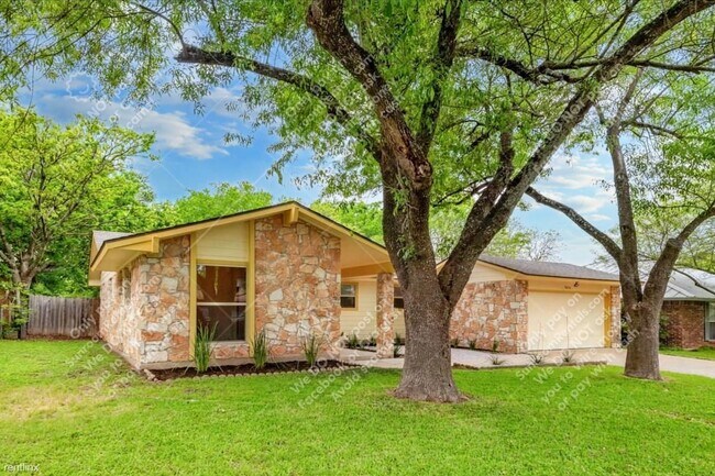 4 br, 2 bath House - 9804 Chukar Cir photo'
