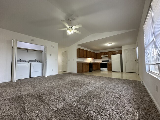 Foto del edificio - 508 Harriet Ct