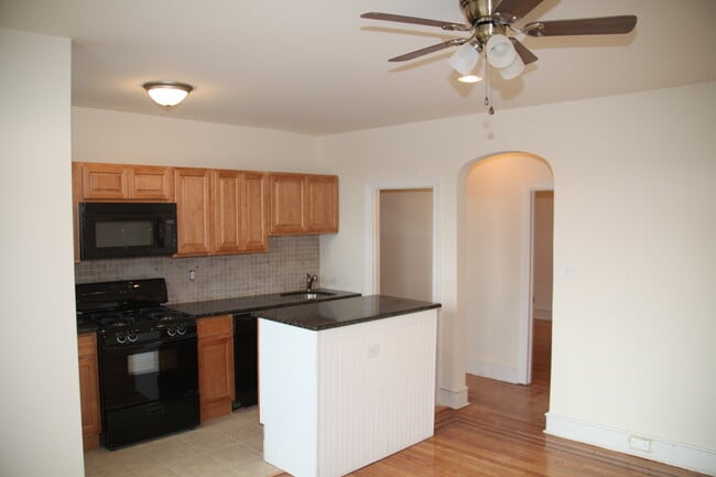 Interior Photo - Southmore Court