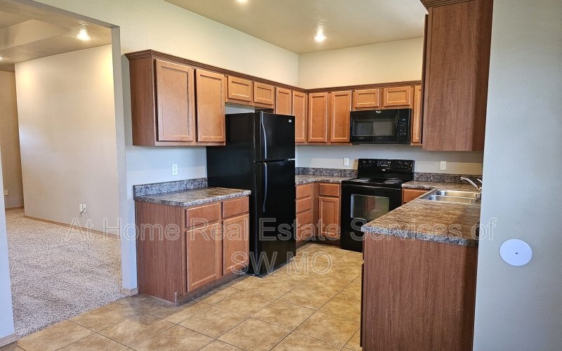 Foto principal - 622 S Landen Ave