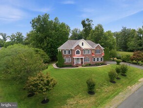 Building Photo - 7273 Tinsley Way