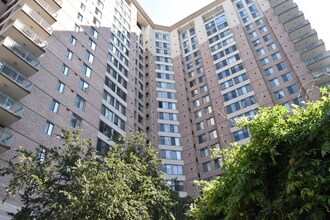 Building Photo - 851 N Glebe Rd